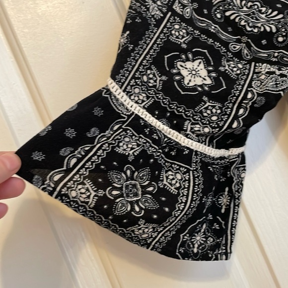 Forever 21 Bohemian Black & White Crop Top Size 2X - Picture 4 of 10